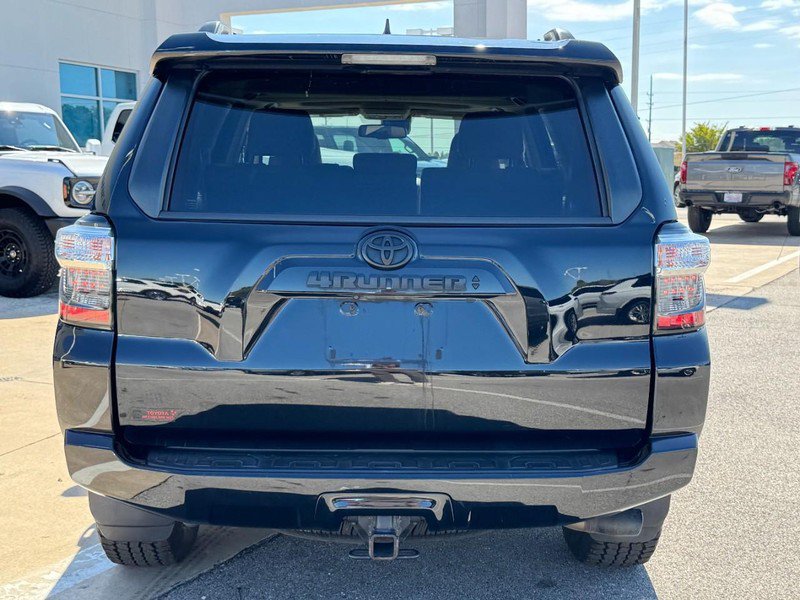 Used 2021 Toyota 4Runner SR5 Premium w/ Moonroof Package AWD/4WD image 4