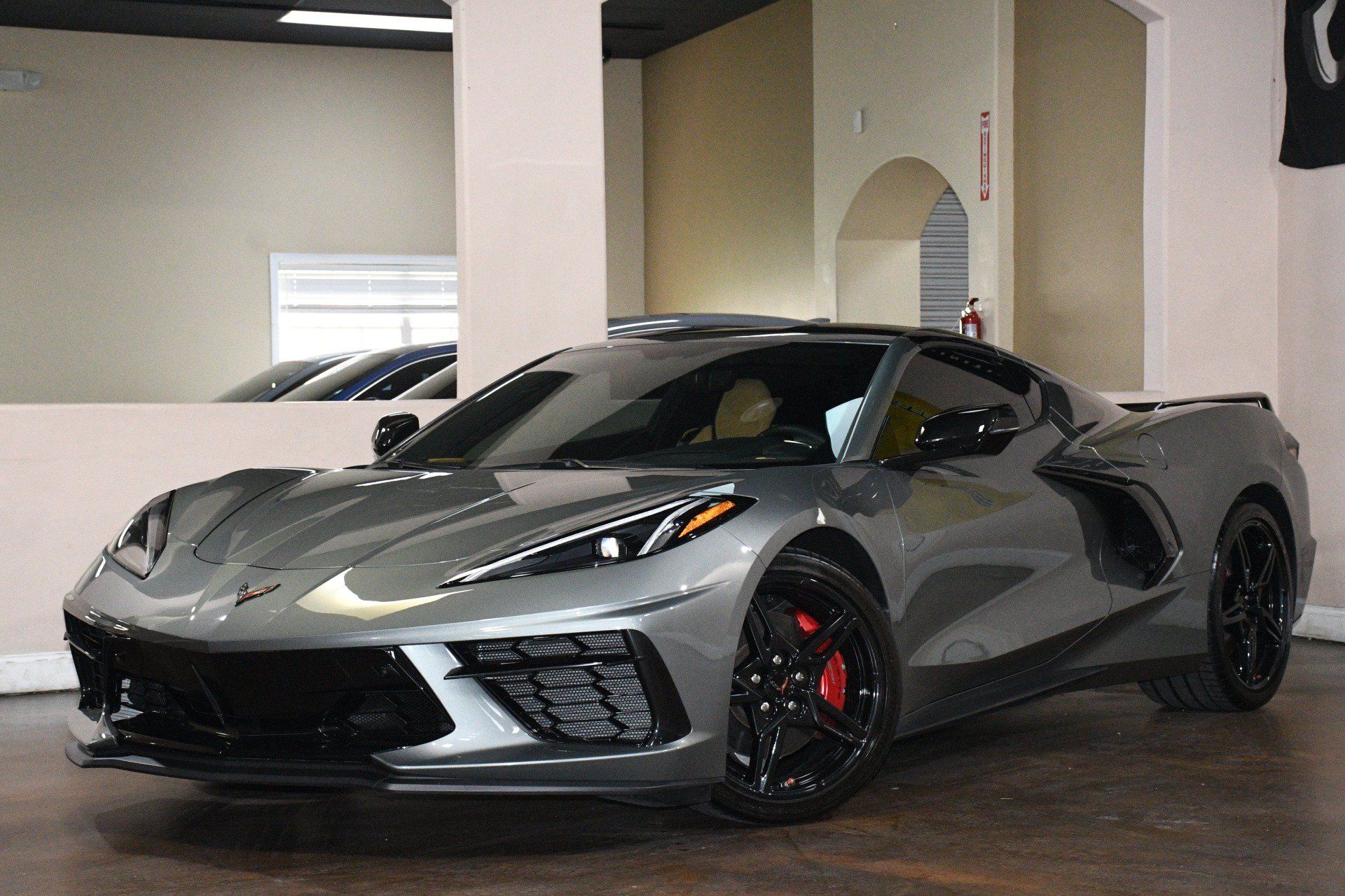 Used 2022 Chevrolet Corvette Stingray Preferred Cpe w/ Z51 Performance Package RWD image 4