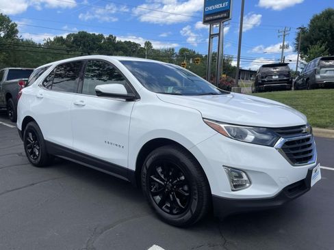 Used 2018 Chevrolet Equinox LT FWD image 3