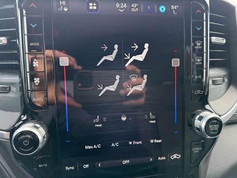 Used 2023 RAM 1500 Big Horn image 19