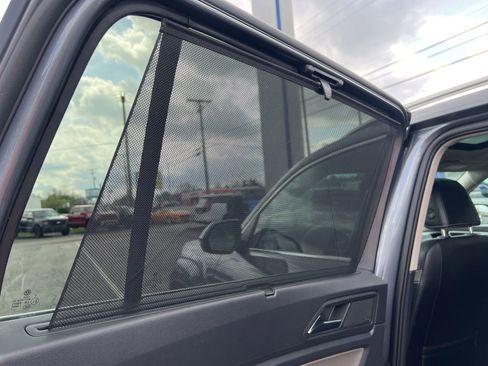 Used 2023 Volkswagen Atlas SEL Premium image 27