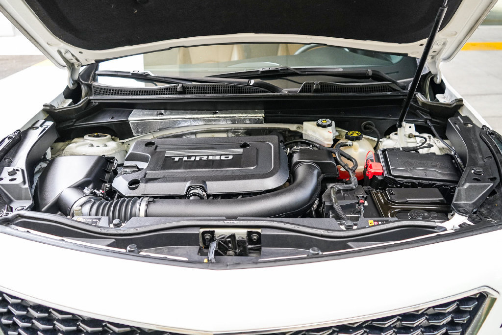 Used 2019 Cadillac XT4 Sport FWD image 26