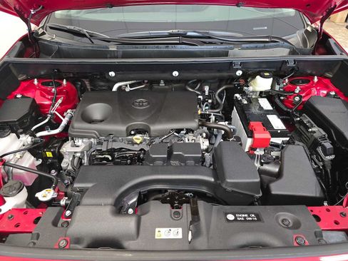 Certified 2025 Toyota RAV4 XLE w/ Convenience Package AWD/4WD image 9