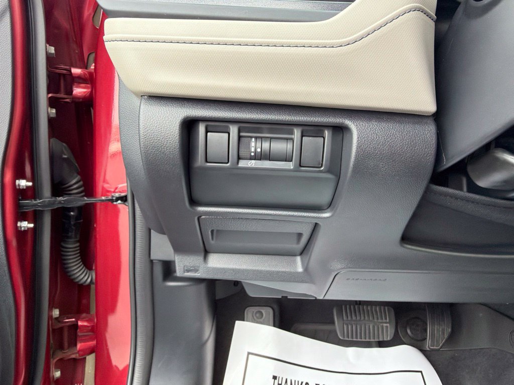 Certified 2025 Subaru Forester Premium AWD/4WD image 26