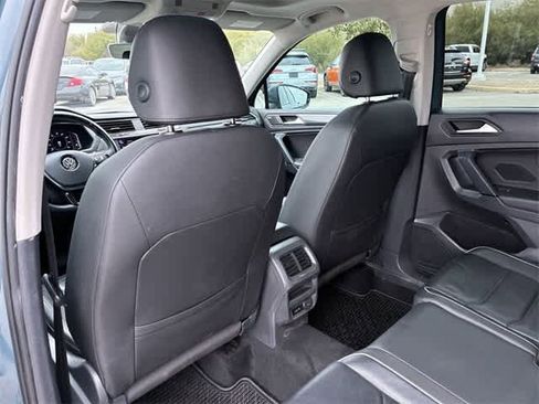Used 2019 Volkswagen Tiguan SEL Premium image 19