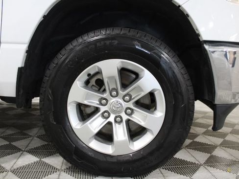 Used 2024 RAM 1500 Laramie AWD/4WD image 46