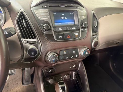 Used 2015 Hyundai Tucson SE AWD/4WD image 15
