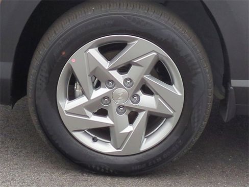 New 2026 Hyundai Kona SE image 16