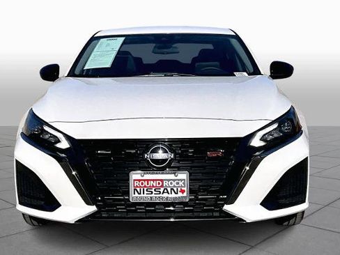 Certified 2025 Nissan Altima 2.5 SR image 3