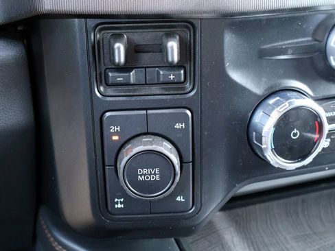 Used 2024 Ford F250 Platinum w/ FX4 Off-Road Package AWD/4WD image 8