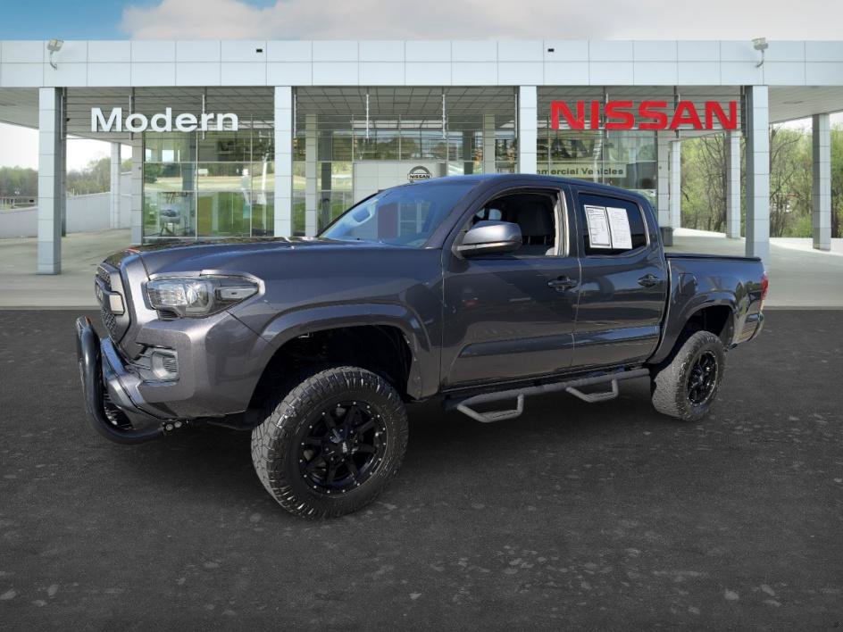 Used 2017 Toyota Tacoma 2WD Double Cab image 1