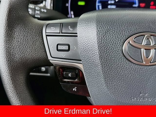 Used 2026 Toyota Camry LE w/ Convenience Package FWD image 13