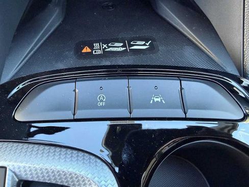 New 2026 Buick Envista Avenir image 9