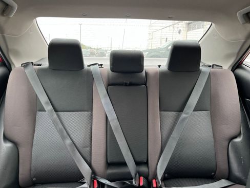 Used 2018 Toyota Corolla LE FWD image 36