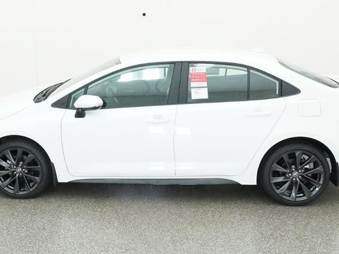 New 2026 Toyota Corolla SE FWD image 3