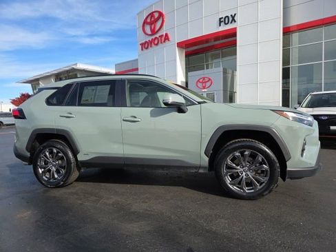 Used 2022 Toyota RAV4 XLE Premium image 1