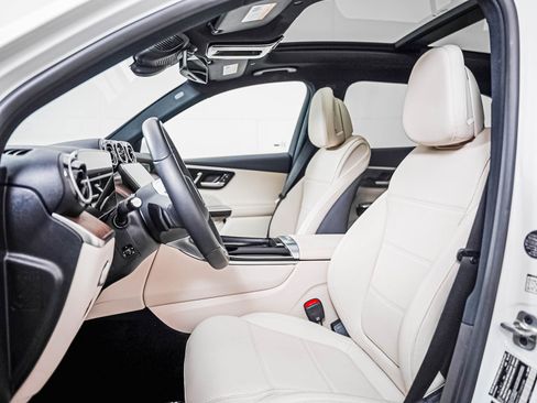 Certified 2026 Mercedes-Benz GLC 300 image 8