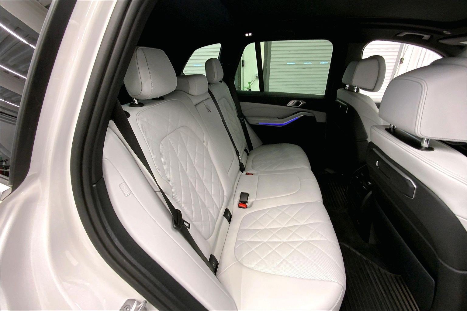 Used 2024 BMW X5 xDrive40i w/ Premium Package AWD/4WD image 23