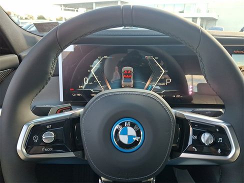 New 2026 BMW i7 xDrive60 image 14