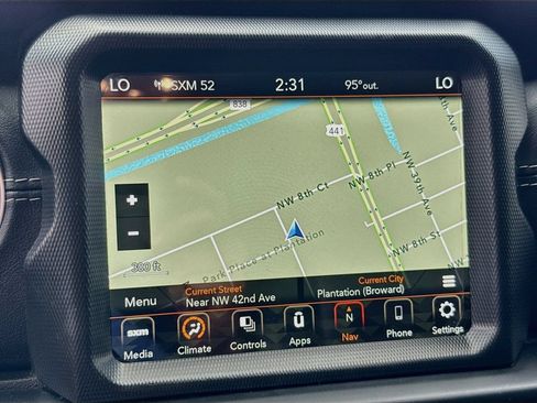 Used 2022 Jeep Wrangler Unlimited Sahara AWD/4WD image 14