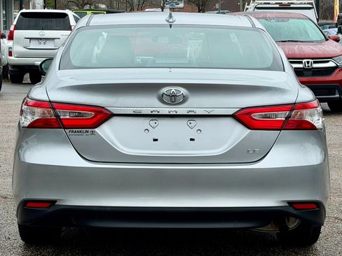 Used 2020 Toyota Camry LE image 5