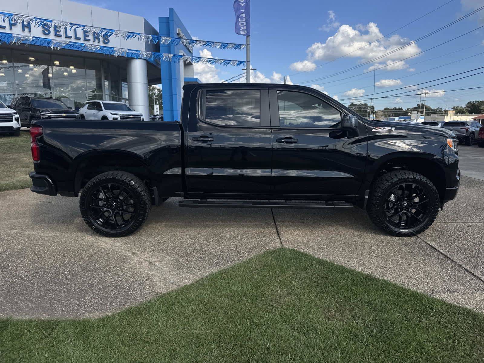 New 2026 Chevrolet Silverado 1500 RST w/ RST All Star Premium Package AWD/4WD image 6