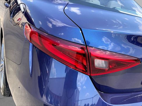 Used 2018 Alfa Romeo Giulia Ti w/ Quick Order Package 22Z Lusso RWD image 28