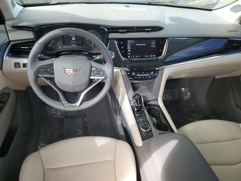Certified 2023 Cadillac XT6 Premium Luxury w/ Technology Package FWD image 17