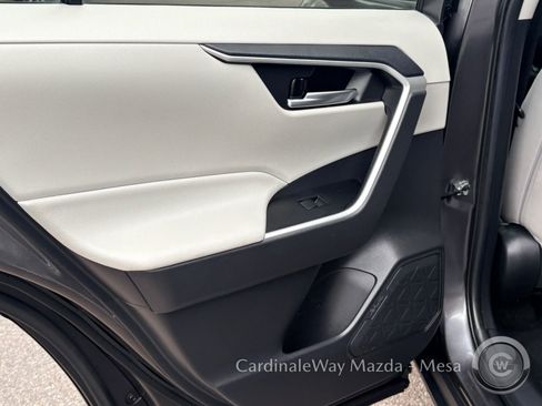 Used 2021 Toyota RAV4 XLE image 26