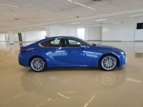 Certified 2023 Lexus IS 300 w/ Premium Package image 11