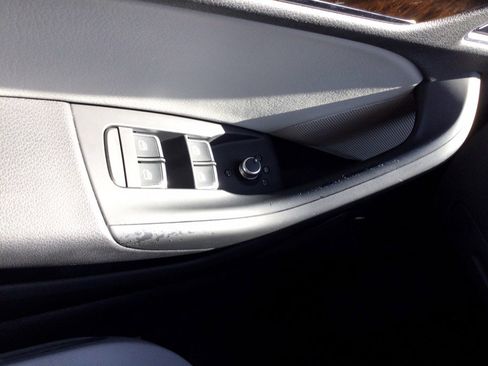 Used 2015 Audi Q3 2.0T Prestige w/ Prestige Package image 28