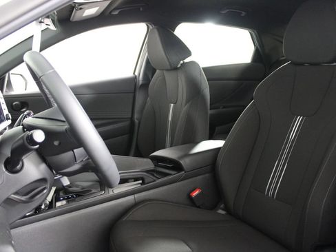 Certified 2026 Hyundai Elantra Sport FWD image 19