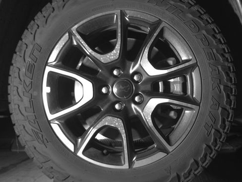 Used 2025 Jeep Compass Trailhawk image 13