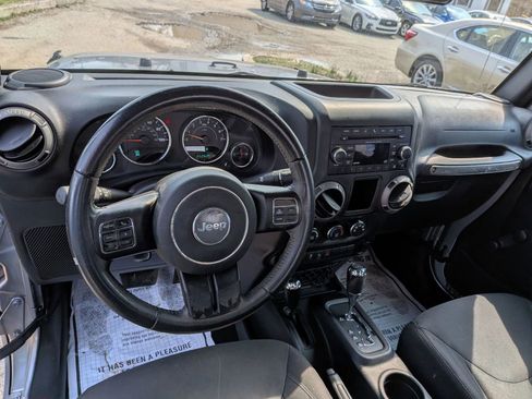 Used 2016 Jeep Wrangler Sport w/ Connectivity Group image 34