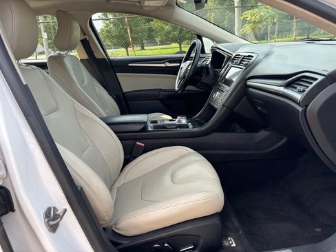 Used 2017 Ford Fusion Titanium AWD/4WD image 10