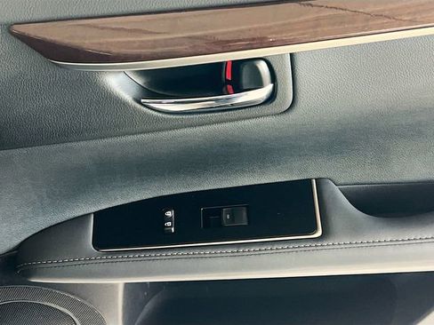 Used 2018 Lexus ES 350 w/ Navigation System Package image 32