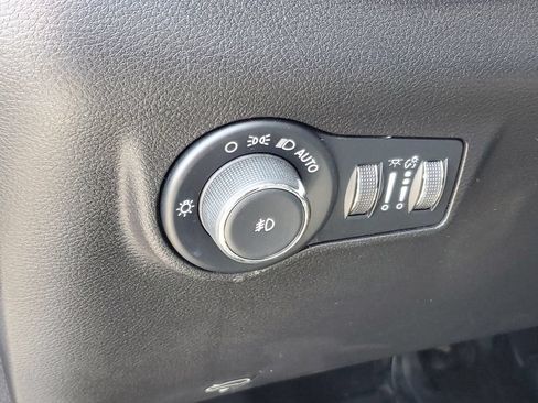 Used 2022 Jeep Compass Limited AWD/4WD image 13