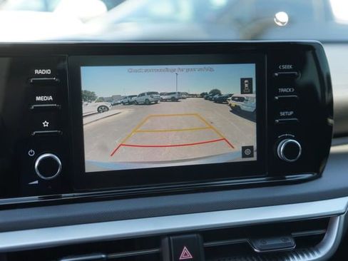 Used 2022 Kia K5 LXS FWD image 26