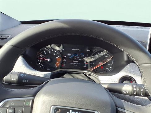 New 2026 Jeep Compass Latitude image 10