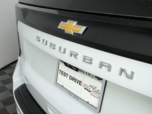 New 2026 Chevrolet Suburban High Country w/ Sun And Tow Package image 39