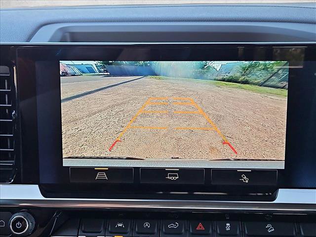 Used 2025 Chevrolet Silverado 1500 RST AWD/4WD image 14
