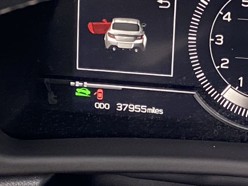 Used 2024 Toyota GR86 RWD image 8