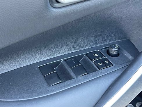 Used 2025 Toyota Corolla SE FWD image 7