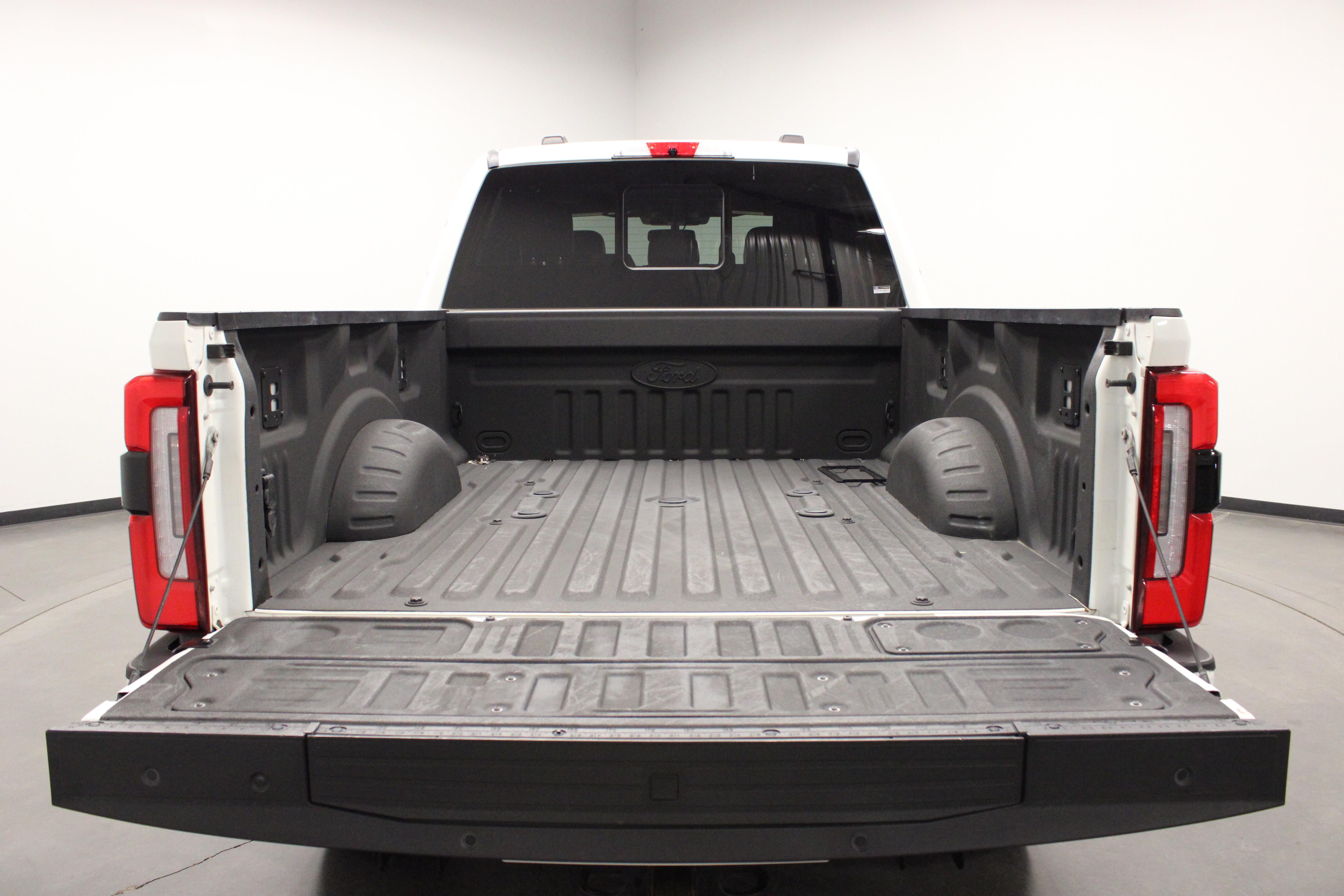 Used 2024 Ford F250 Platinum AWD/4WD image 15