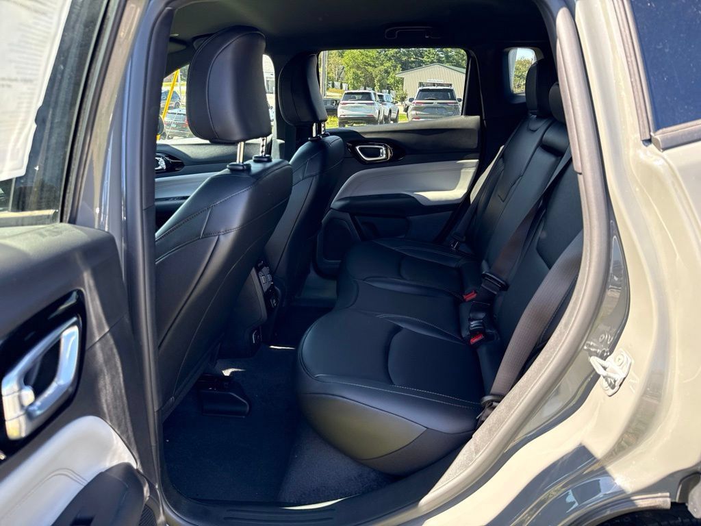 New 2026 Jeep Compass Limited AWD/4WD image 20