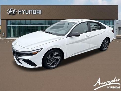 Certified 2025 Hyundai Elantra Sport image 1