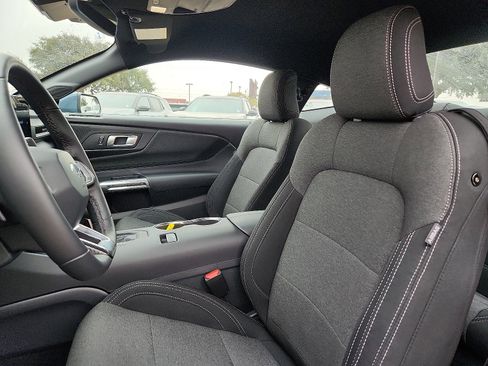 Used 2025 Ford Mustang GT image 14
