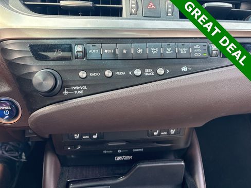 Used 2021 Lexus ES 300h w/ Premium Package image 18