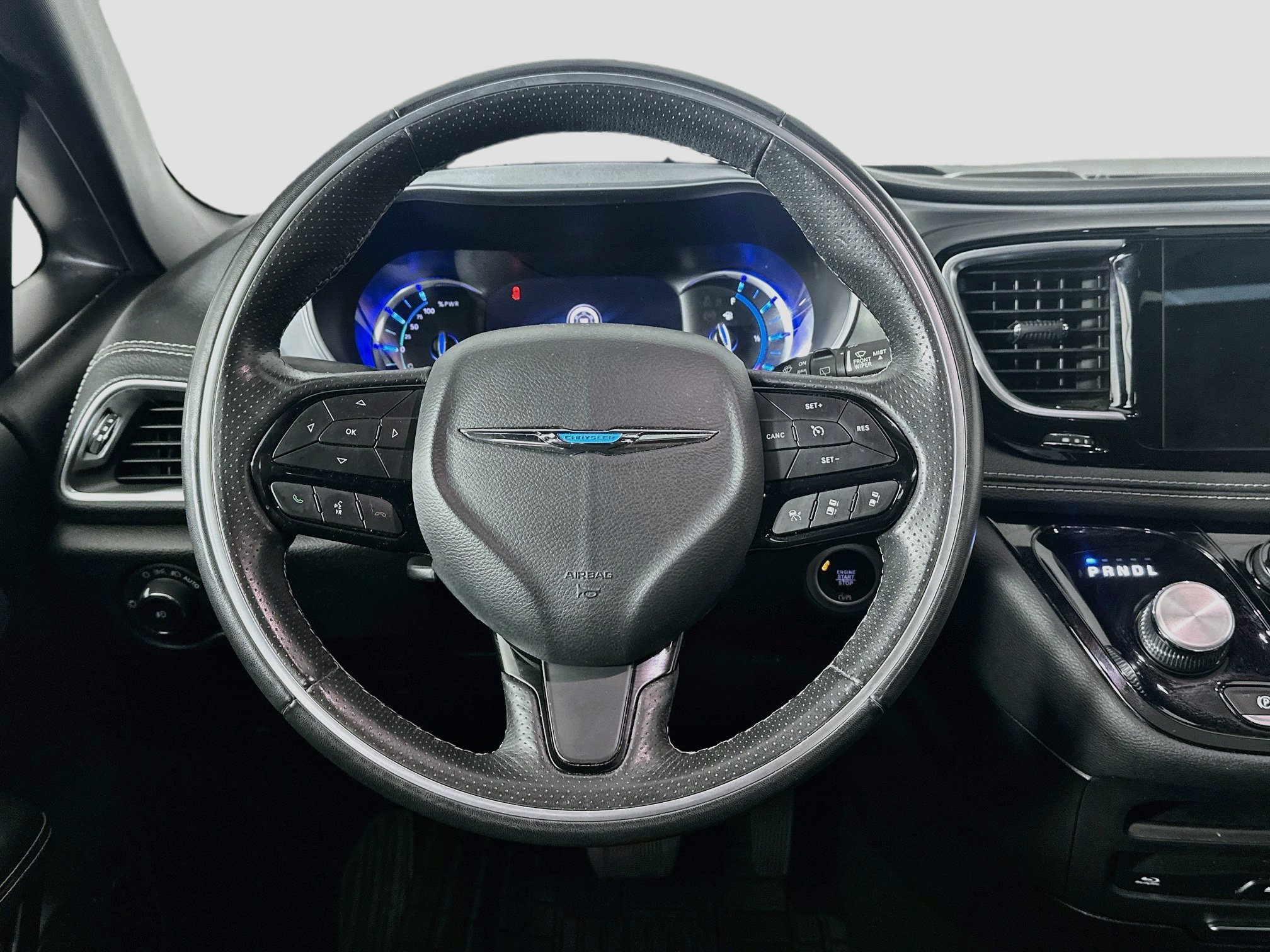 Used 2020 Chrysler Pacifica Limited w/ Advanced Safetytec Group FWD image 18
