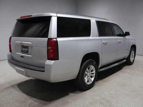Used 2016 Chevrolet Suburban LT w/ Luxury Package AWD/4WD image 2